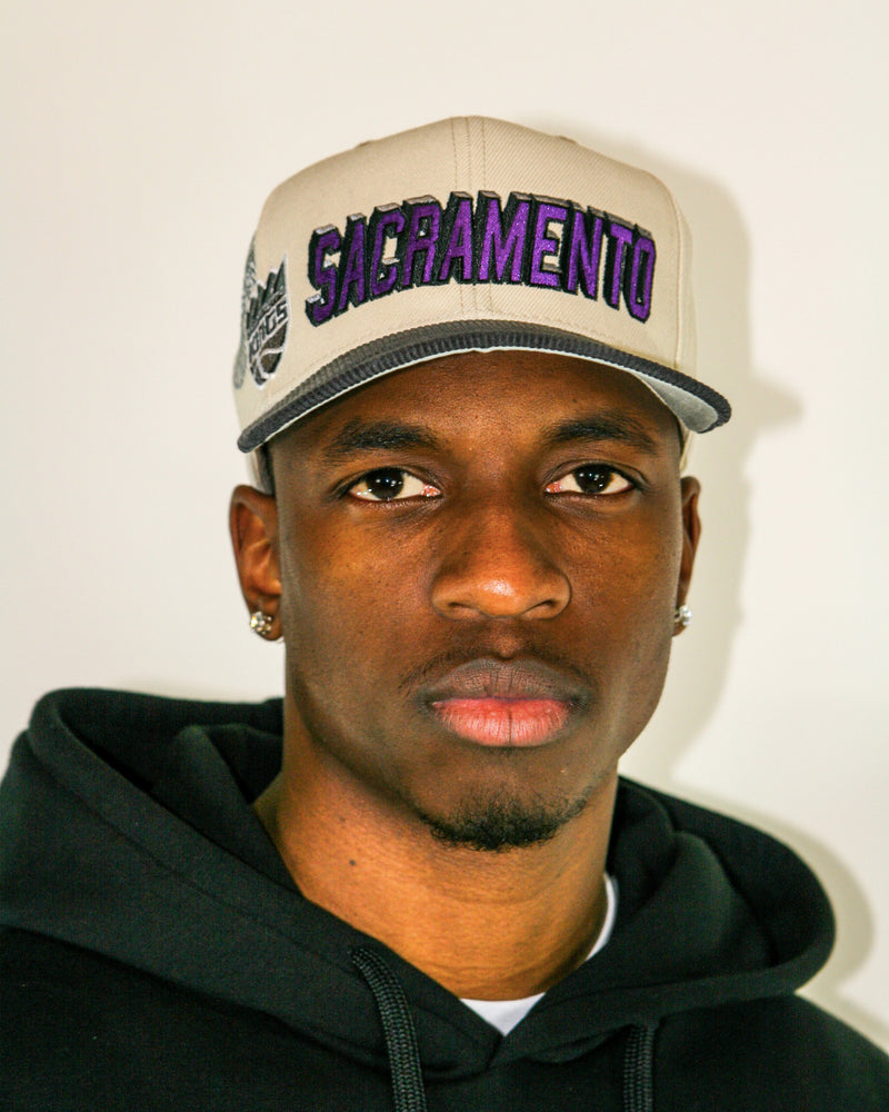 Sacramento Kings Men’s Mitchell & Ness NBA Side Core 2.0 Snapback Hat